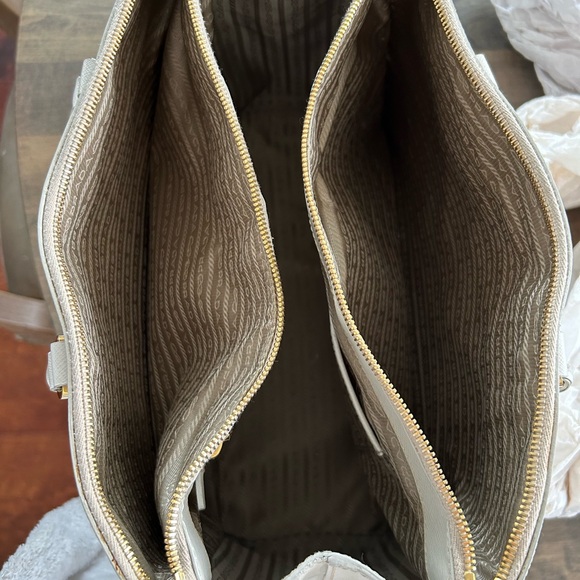 PRADA Galleria authentic Saffiano Leather Tote bag - Picture 10 of 16